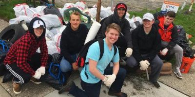 Clean Up Cincy Student Volunteers