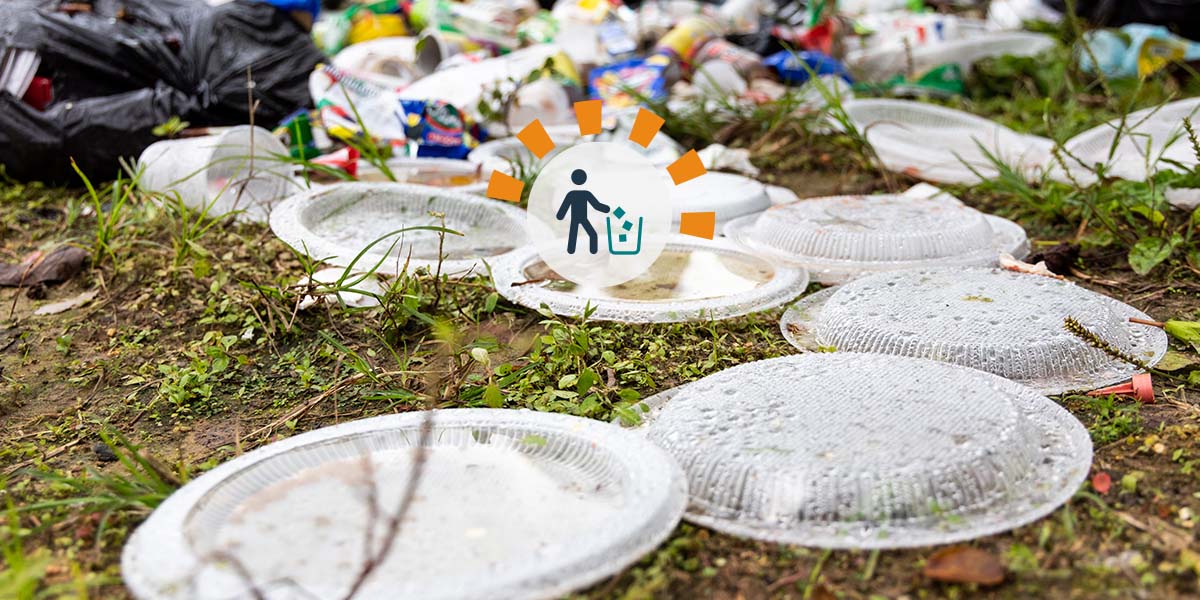 Free Photo  Close up of trash bags filled with trash after cleaning the  environment